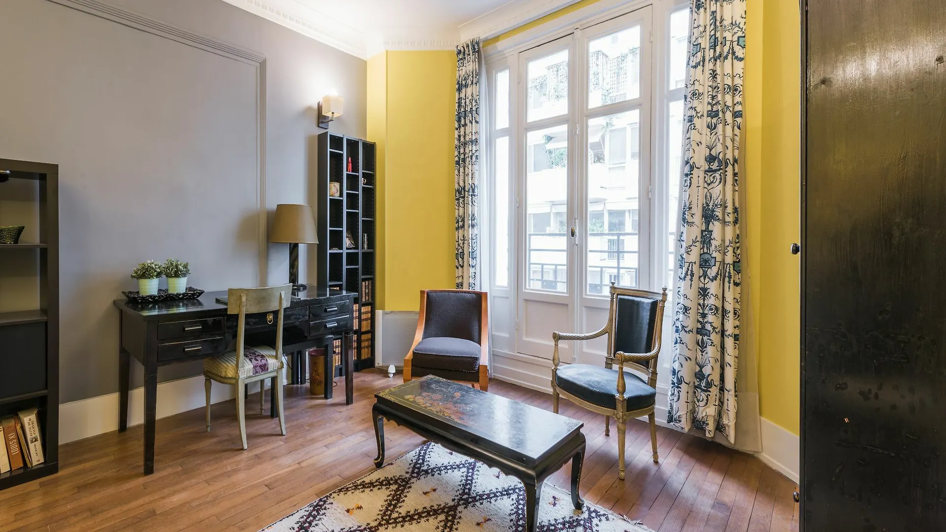 Sochic Haussmann Apartment